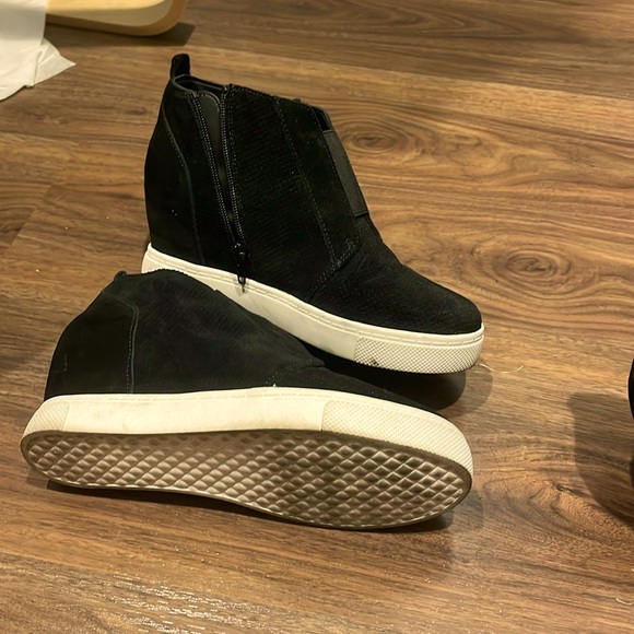 Steve Madden women’s Size 8 wedge sneakers - Picture 1 of 2